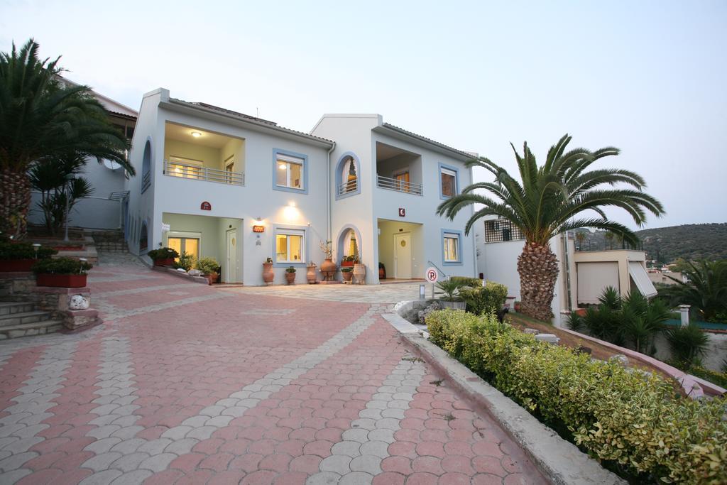 Aigli Apartments Néa Ankhíalos Buitenkant foto