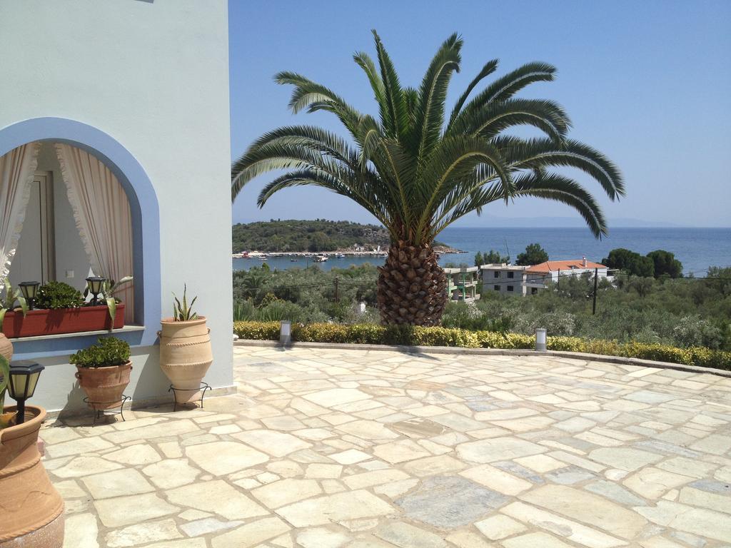 Aigli Apartments Néa Ankhíalos Buitenkant foto
