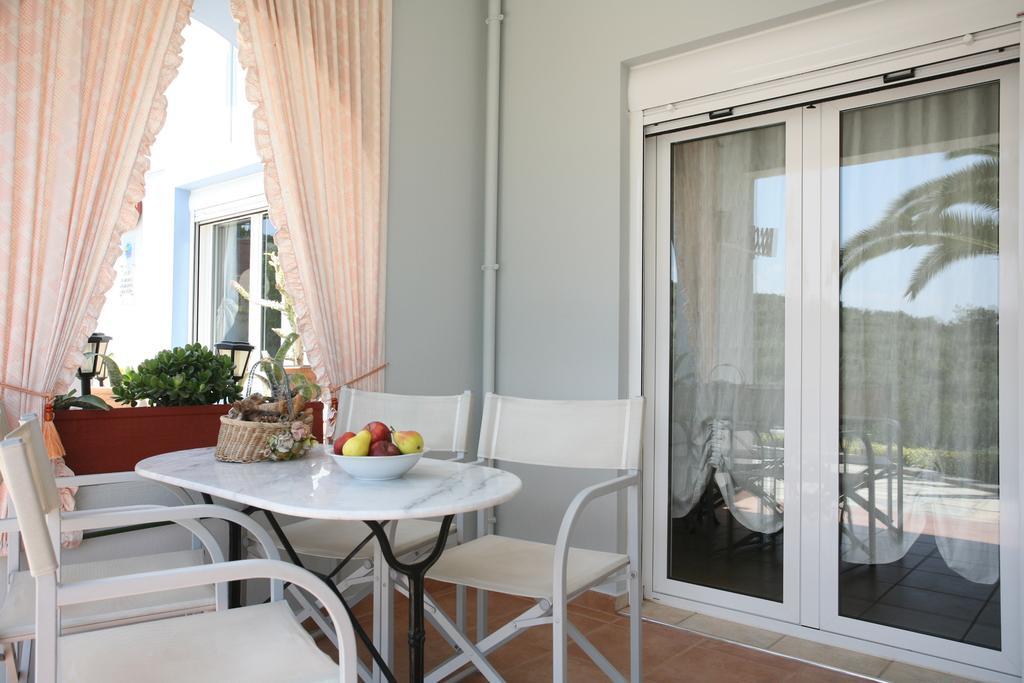 Aigli Apartments Néa Ankhíalos Buitenkant foto