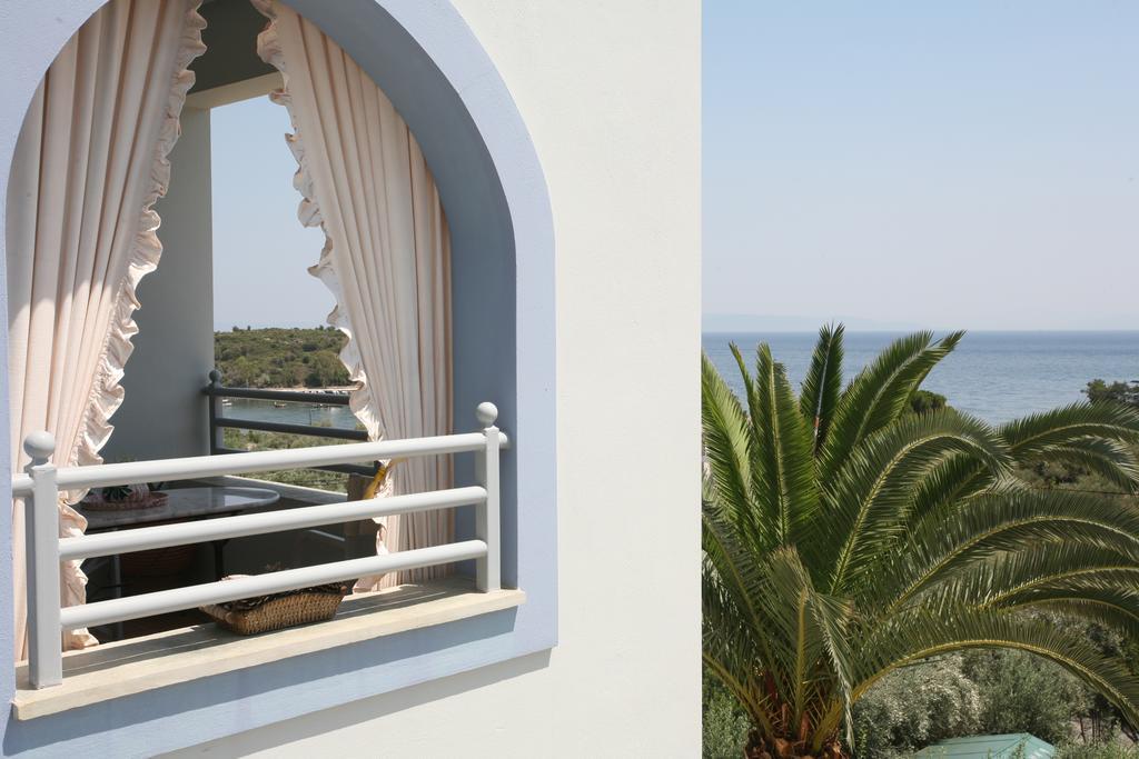 Aigli Apartments Néa Ankhíalos Buitenkant foto