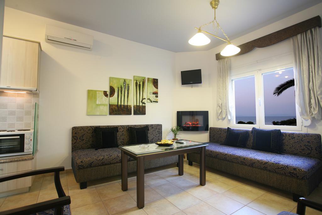 Aigli Apartments Néa Ankhíalos Buitenkant foto